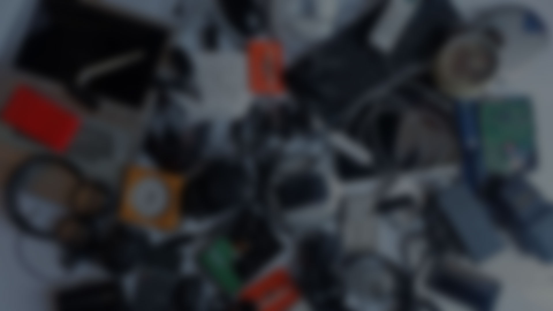 Isola ecologica RAEE​ blurred