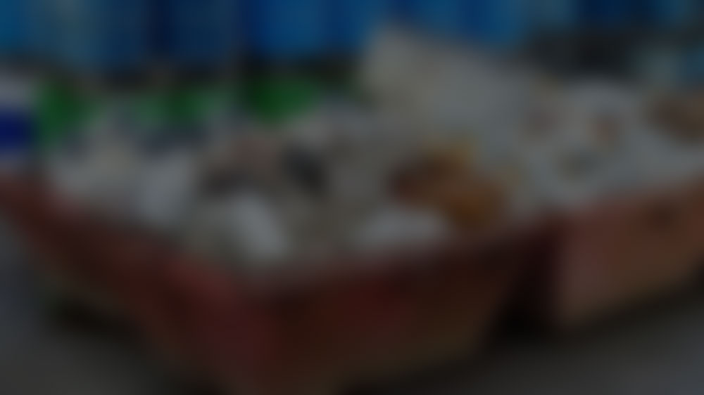 Raccolta rifiuti speciali blurred